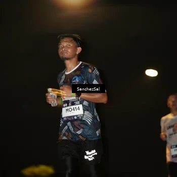 Runner Photo 7686859