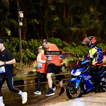 Runner Photo 7686864