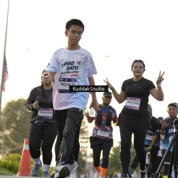 Runner Photo 7686870