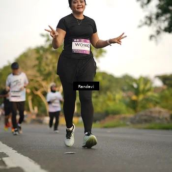 Runner Photo 7686893