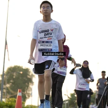 Runner Photo 7686894