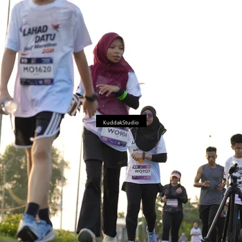 Runner Photo 7686900