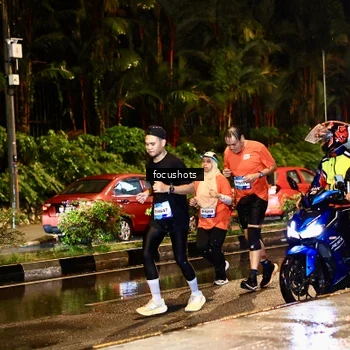 Runner Photo 7686905