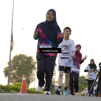 Runner Photo 7686907