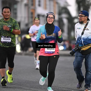 Runner Photo 7686908