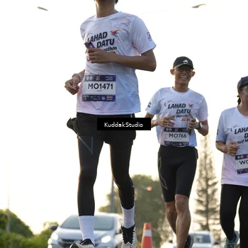 Runner Photo 7686918