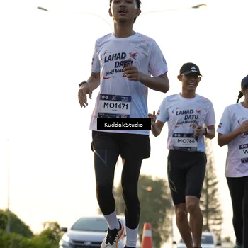 Runner Photo 7686925