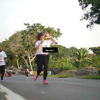 Runner Photo 7686940