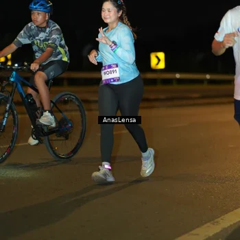 Runner Photo 7686960