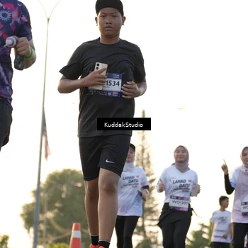 Runner Photo 7686964