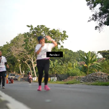 Runner Photo 7686983