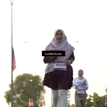Runner Photo 7687023