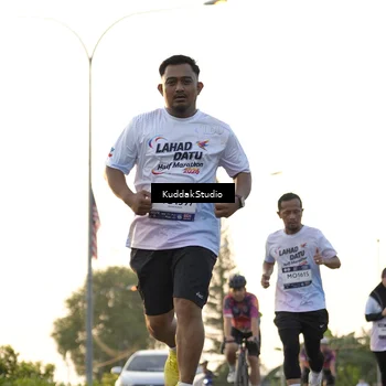 Runner Photo 7687031