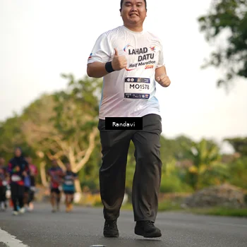 Runner Photo 7687037