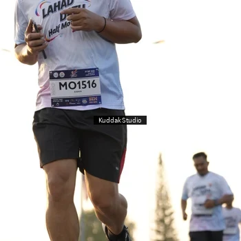 Runner Photo 7687052