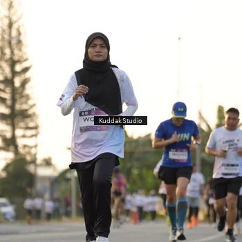 Runner Photo 7687054