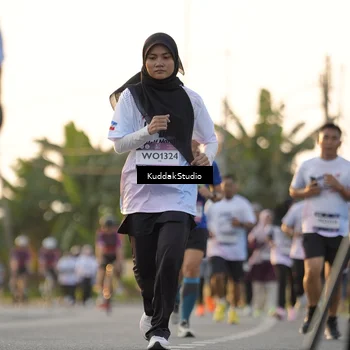 Runner Photo 7687065