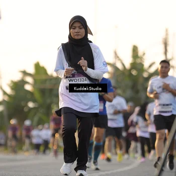 Runner Photo 7687066