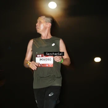 Runner Photo 7687073