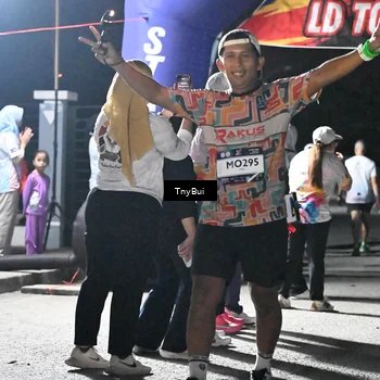 Runner Photo 7687081