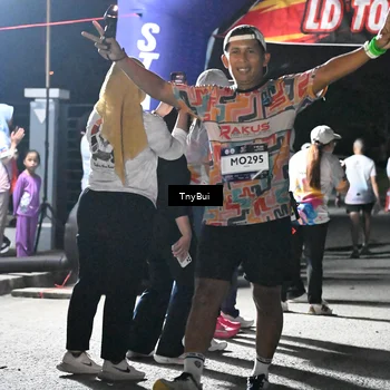 Runner Photo 7687082