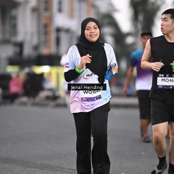 Runner Photo 7687085