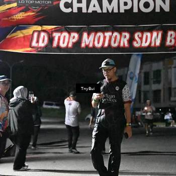 Runner Photo 7687086