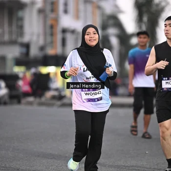 Runner Photo 7687090