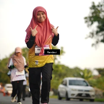 Runner Photo 7687093