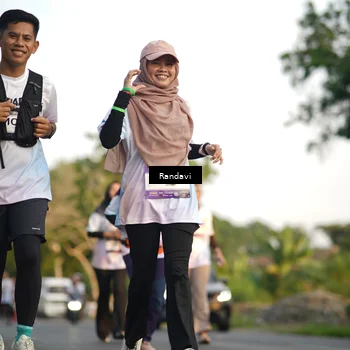 Runner Photo 7687098