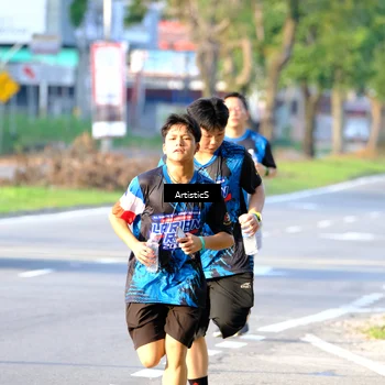 Runner Photo 7687101