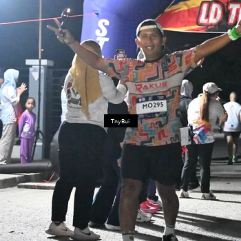 Runner Photo 7687111