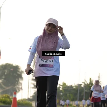 Runner Photo 7687132