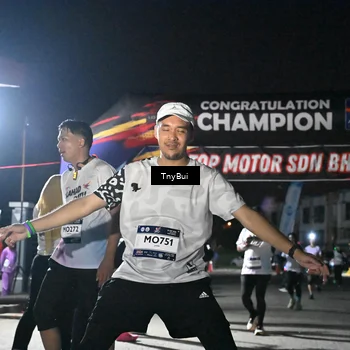 Runner Photo 7687145