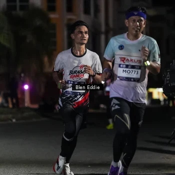 Runner Photo 7687148