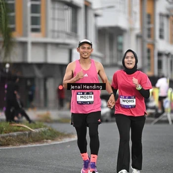 Runner Photo 7687172