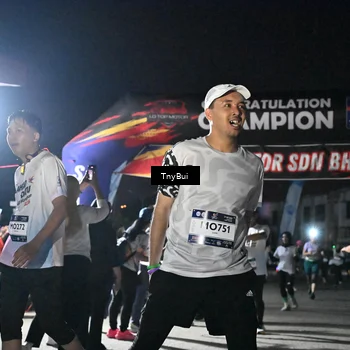 Runner Photo 7687203