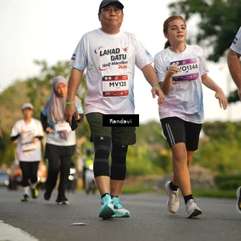 Runner Photo 7687209