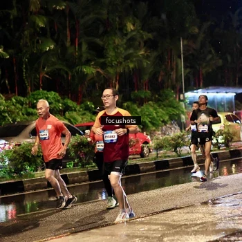 Runner Photo 7687215