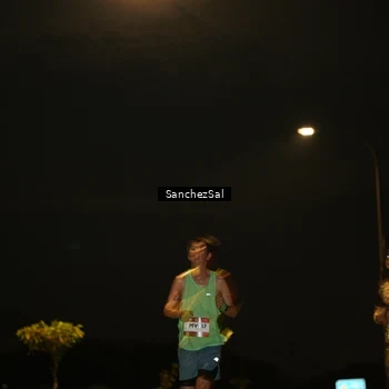 Runner Photo 7687237