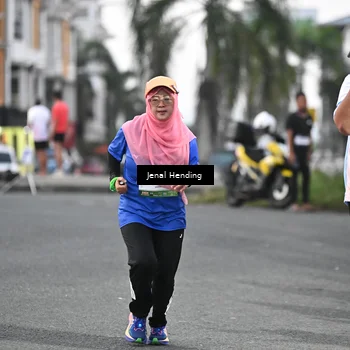 Runner Photo 7687251