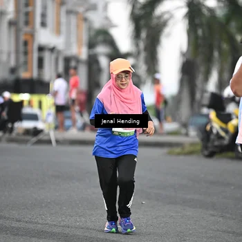 Runner Photo 7687254