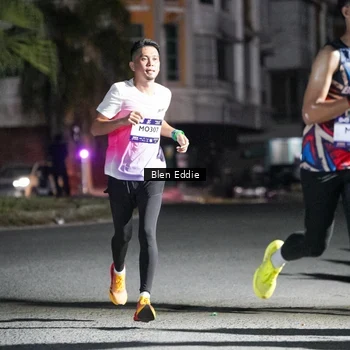 Runner Photo 7687261