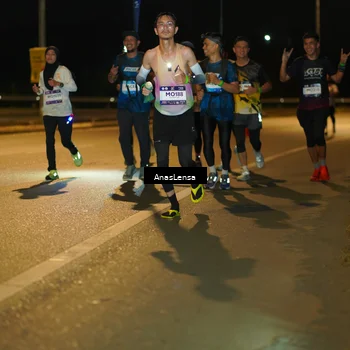Runner Photo 7687267