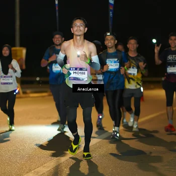Runner Photo 7687286