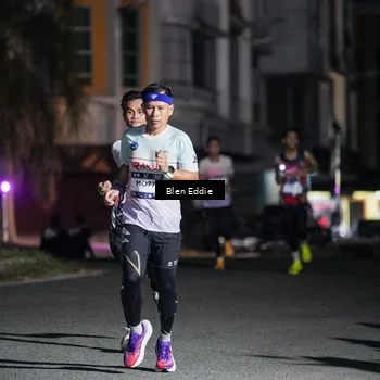 Runner Photo 7687289