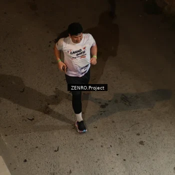 Runner Photo 7687323