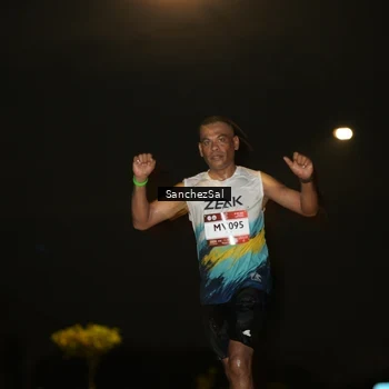 Runner Photo 7687331
