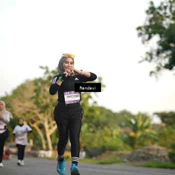 Runner Photo 7687335
