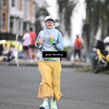 Runner Photo 7687338
